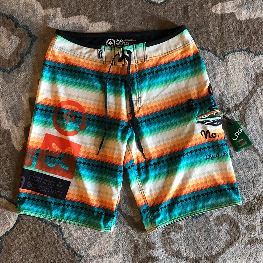 LRG board shorts 32